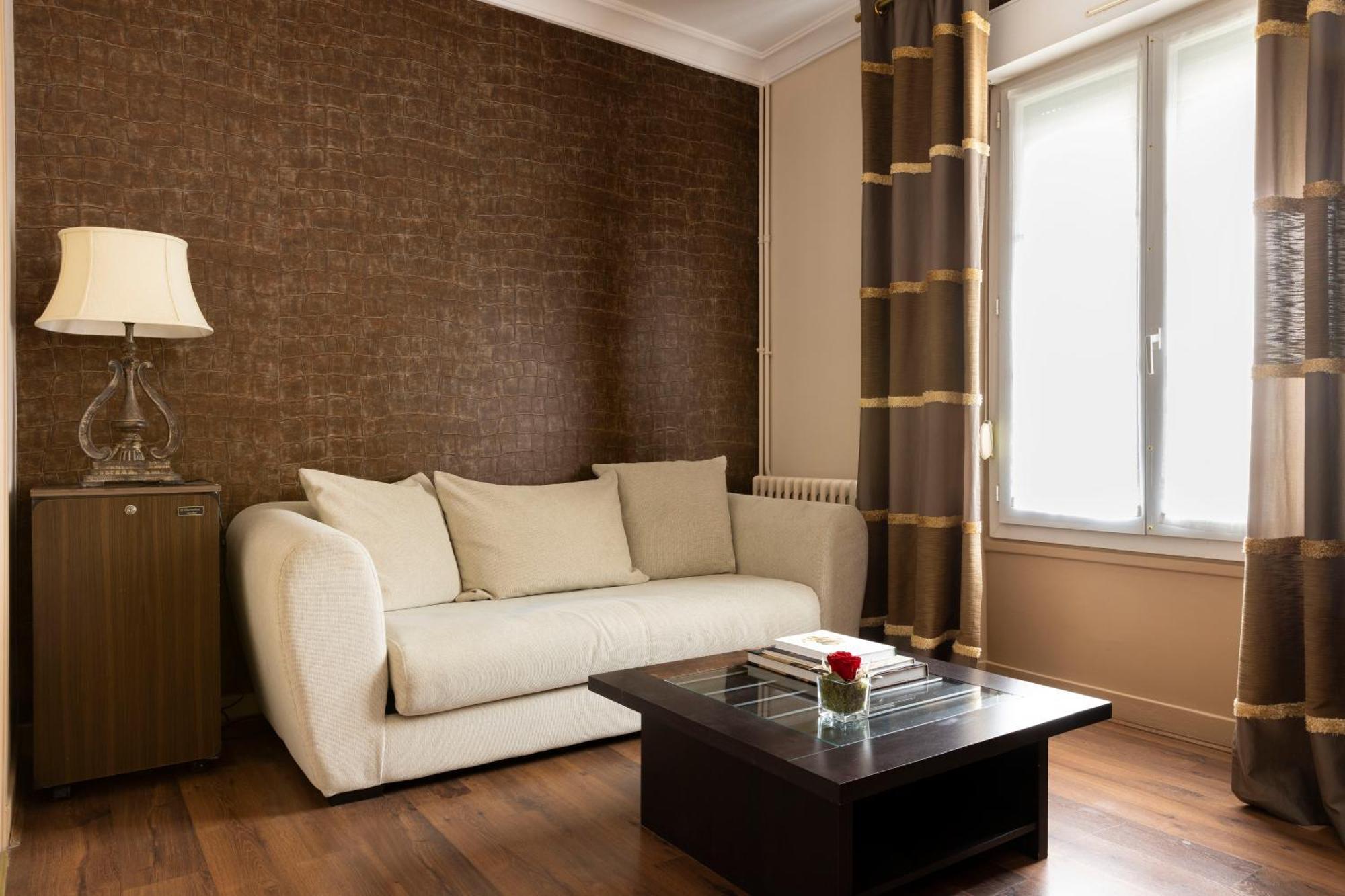 Hostellerie De La Renaissance - Teritoria อาร์ฌองต็อง ภายนอก รูปภาพ