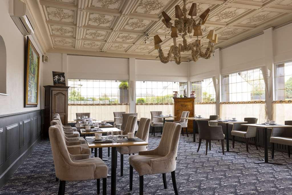 Hostellerie De La Renaissance - Teritoria อาร์ฌองต็อง ร้านอาหาร รูปภาพ