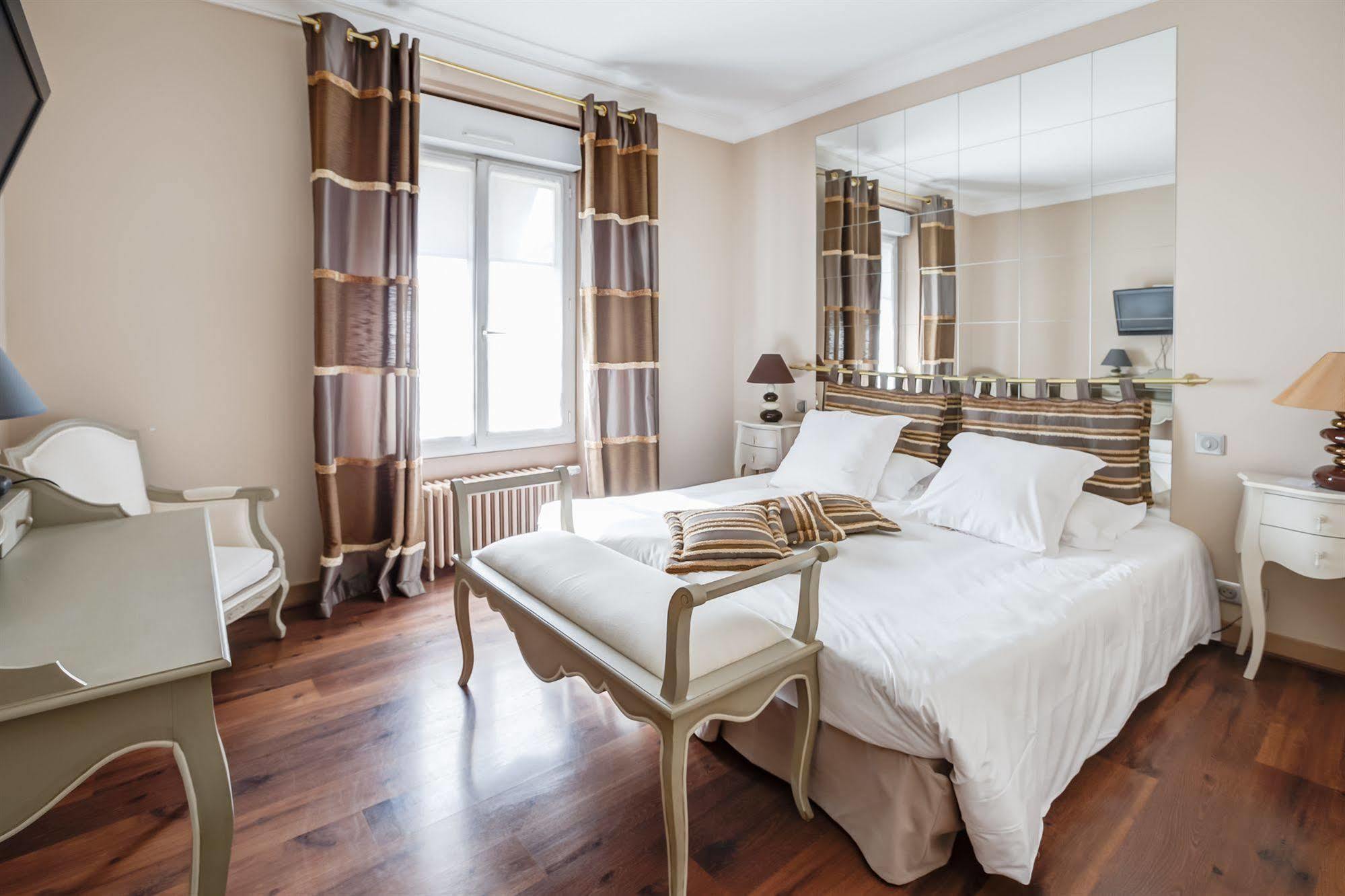 Hostellerie De La Renaissance - Teritoria อาร์ฌองต็อง ภายนอก รูปภาพ